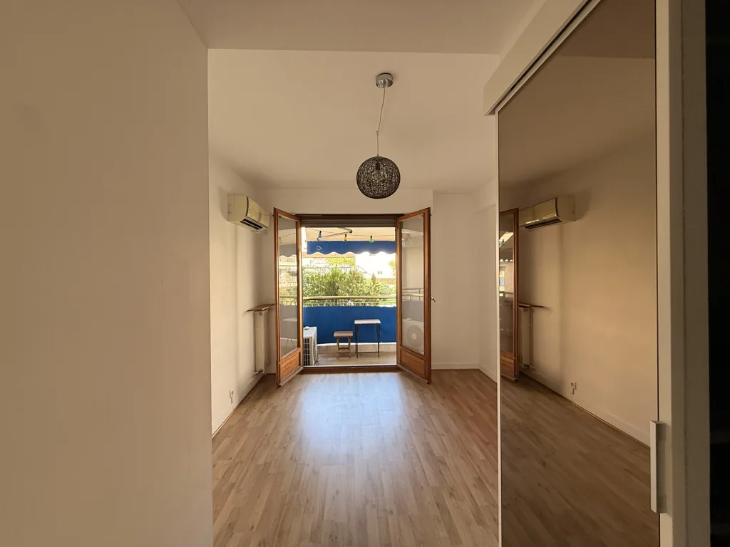 Chambre avec balcon