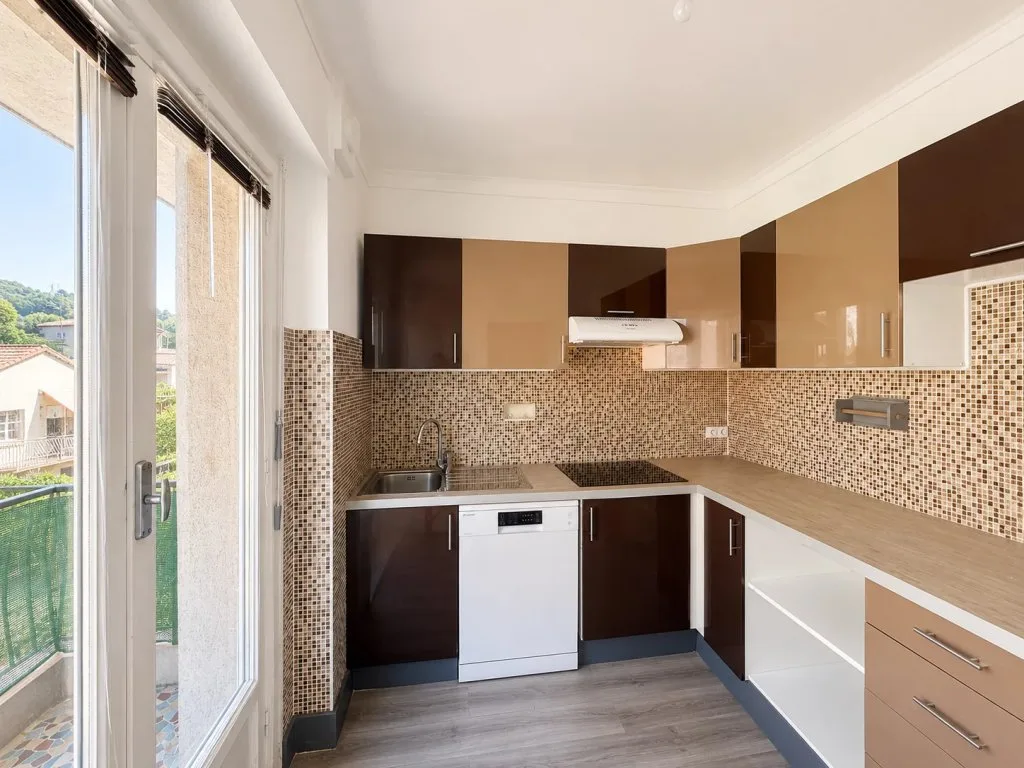 Independent kitchen
