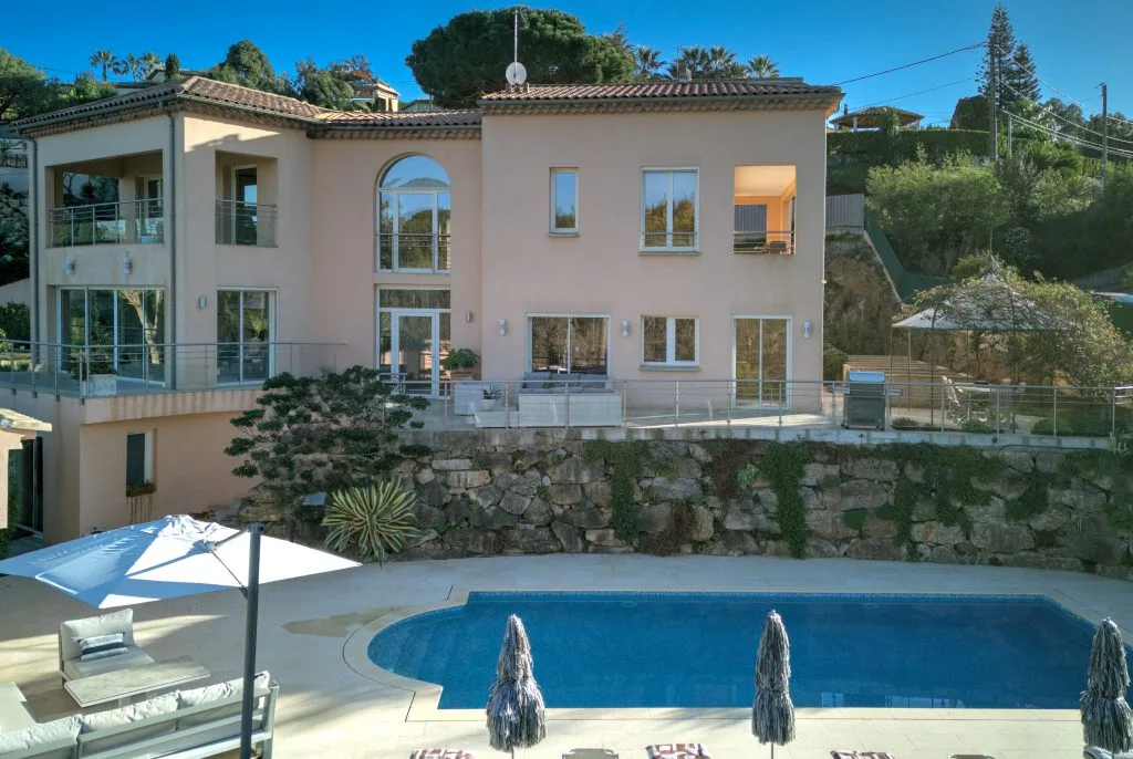 Villa provençale Super-Cannes vue aérienne