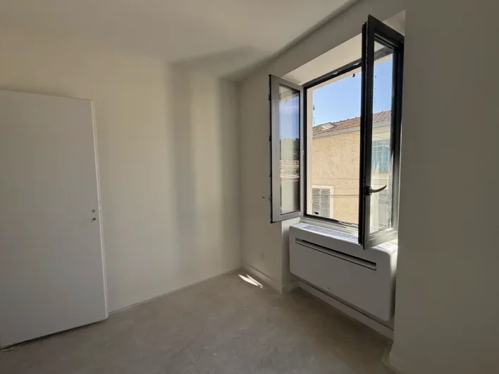 Chambre — 2P RDC vue mer, La Turbie