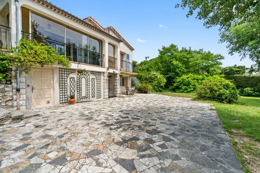Maison provençale Châteauneuf-Villevieille