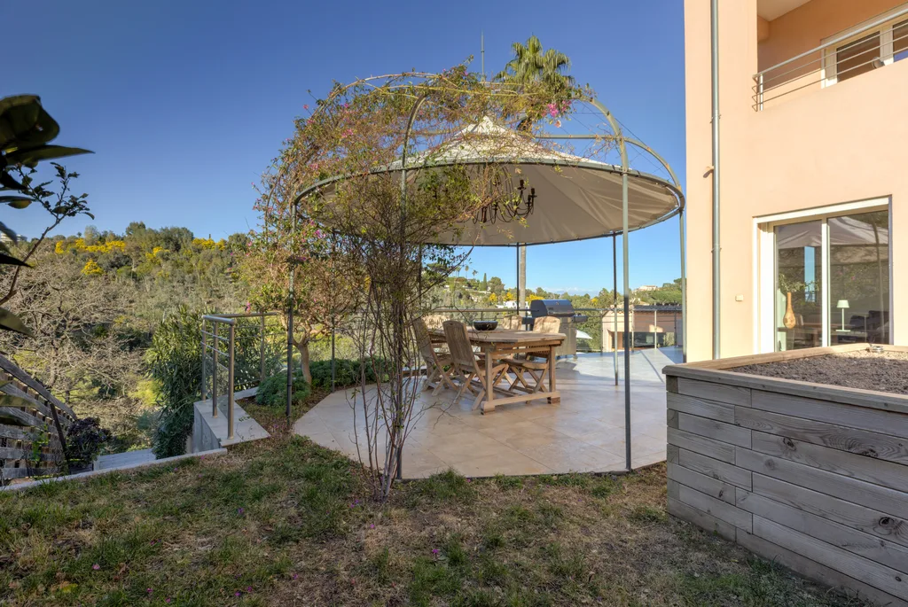 Pool-house