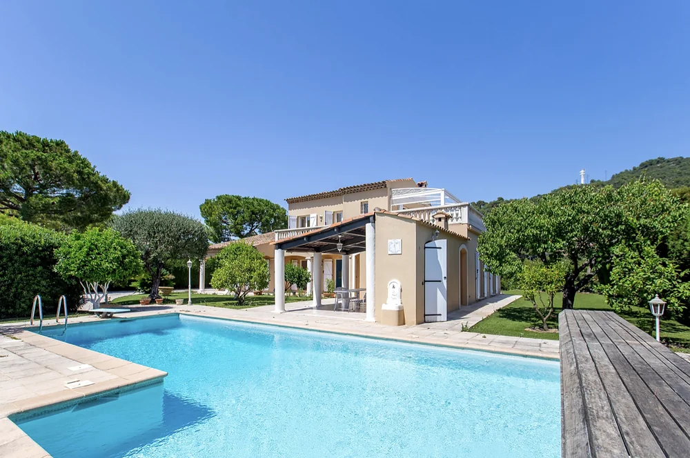 Piscine et pool house